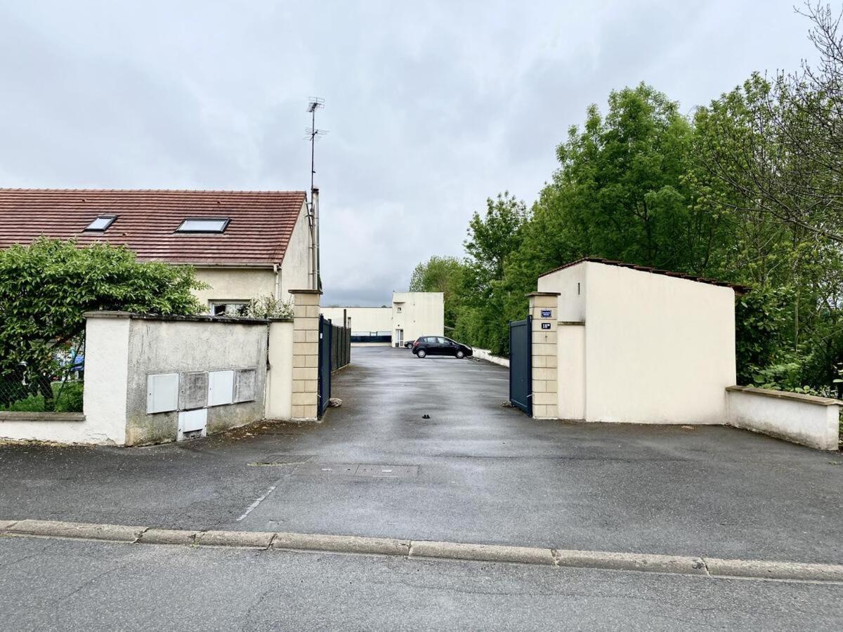 L'Escale : Duplex 4 Pers. Asterix, Aeroport Roissy Cdg, Paris Apartman Moussy-le-Neuf Kültér fotó